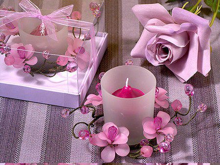 Pinky Candles Set
